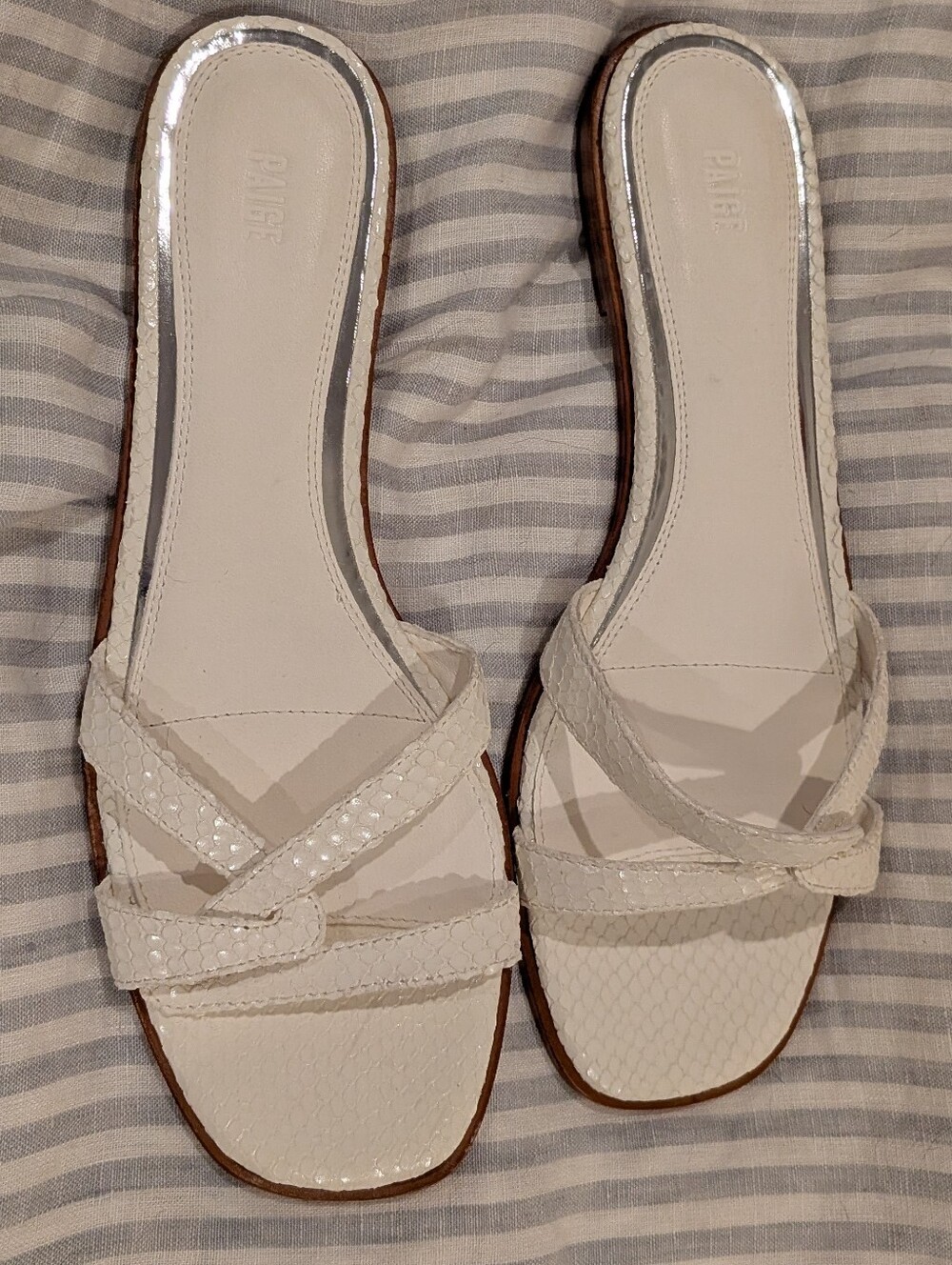 PAIGE Cream Snake-Texture Slide Sandals - 10 NWT
